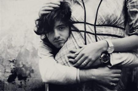 .) Ne me laisse jamais partir (.